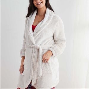 Aerie New Women’s L Large / XL Extra Large Super Soft Plush Sherpa Faux Fur Robe